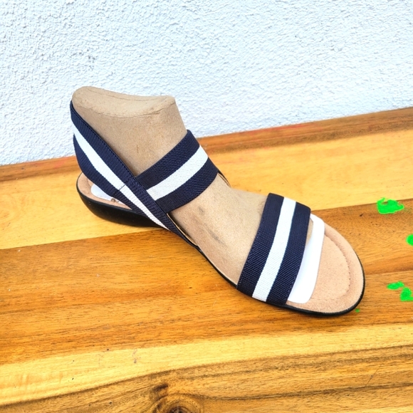 Life Stride Shoes - 1 Amputee Shoe Women's  LifeStride Sandals  Size 10 M